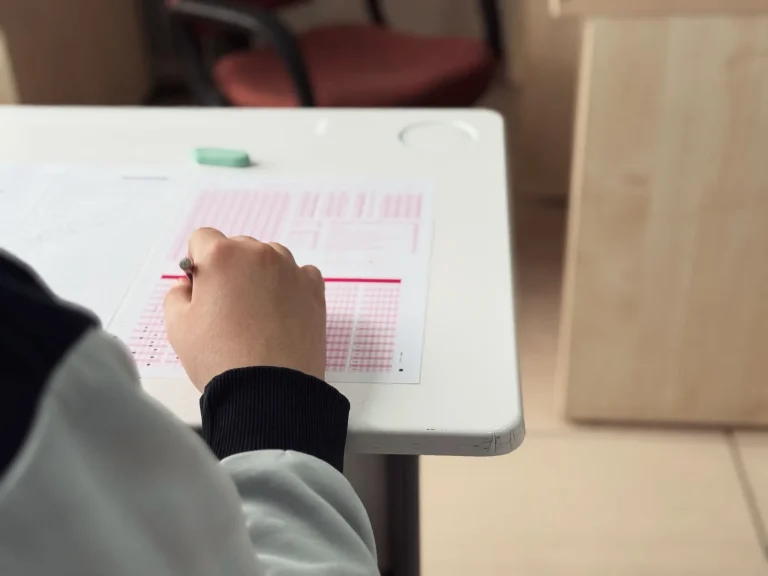 Test d’anglais gratuit : choisir le bon outil et interpréter ses résultats